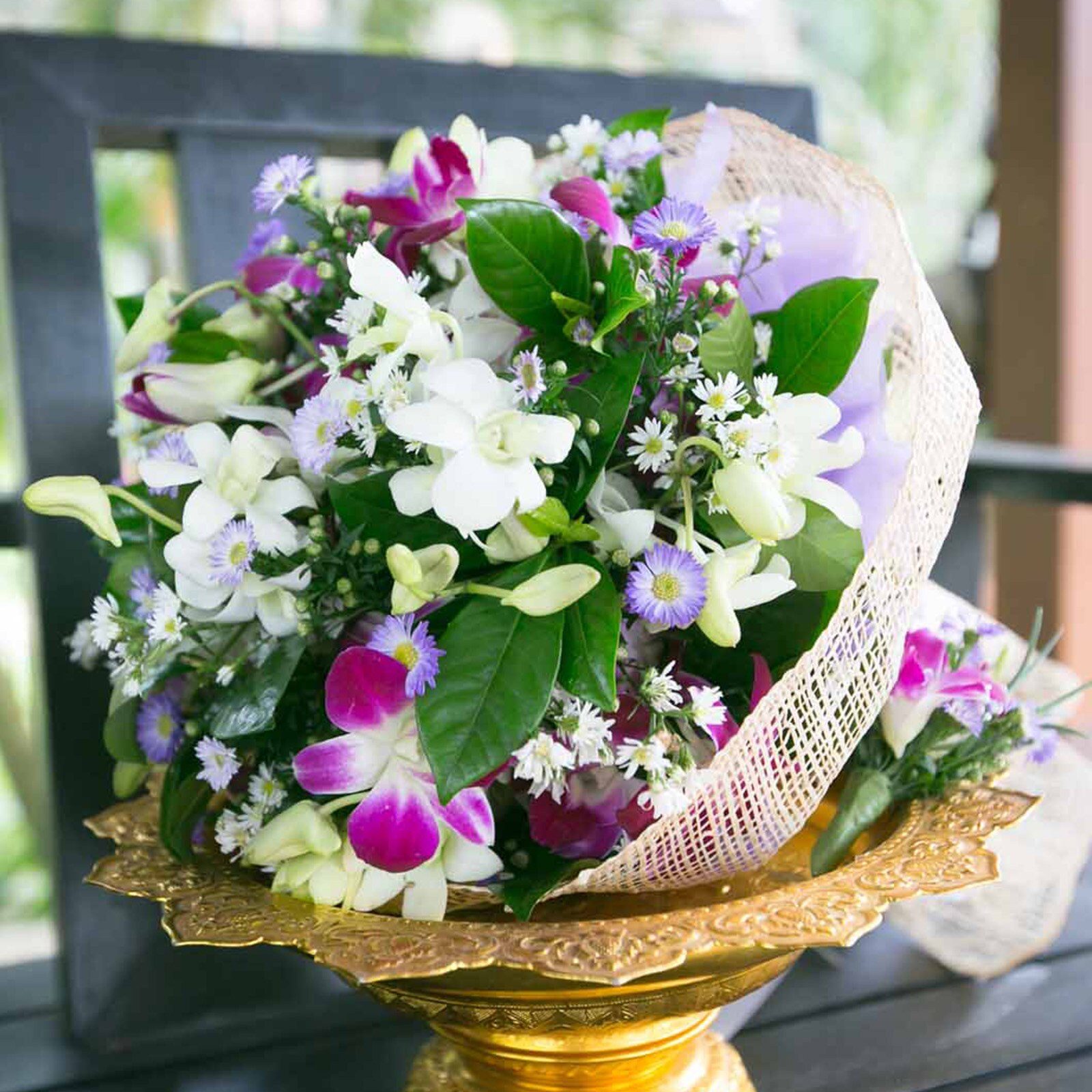 HZT_Brautstrauss_1c BLumen Eric Rosen.jpg